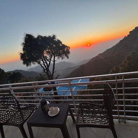 Panormic View By The North Edge Apartment Касаули Екстериор снимка